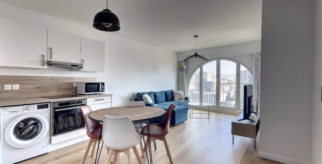T2 meublé haut de gamme avec vue panoramique sur Marseille – 2 pièces – 1 chambre – 42.7 m²