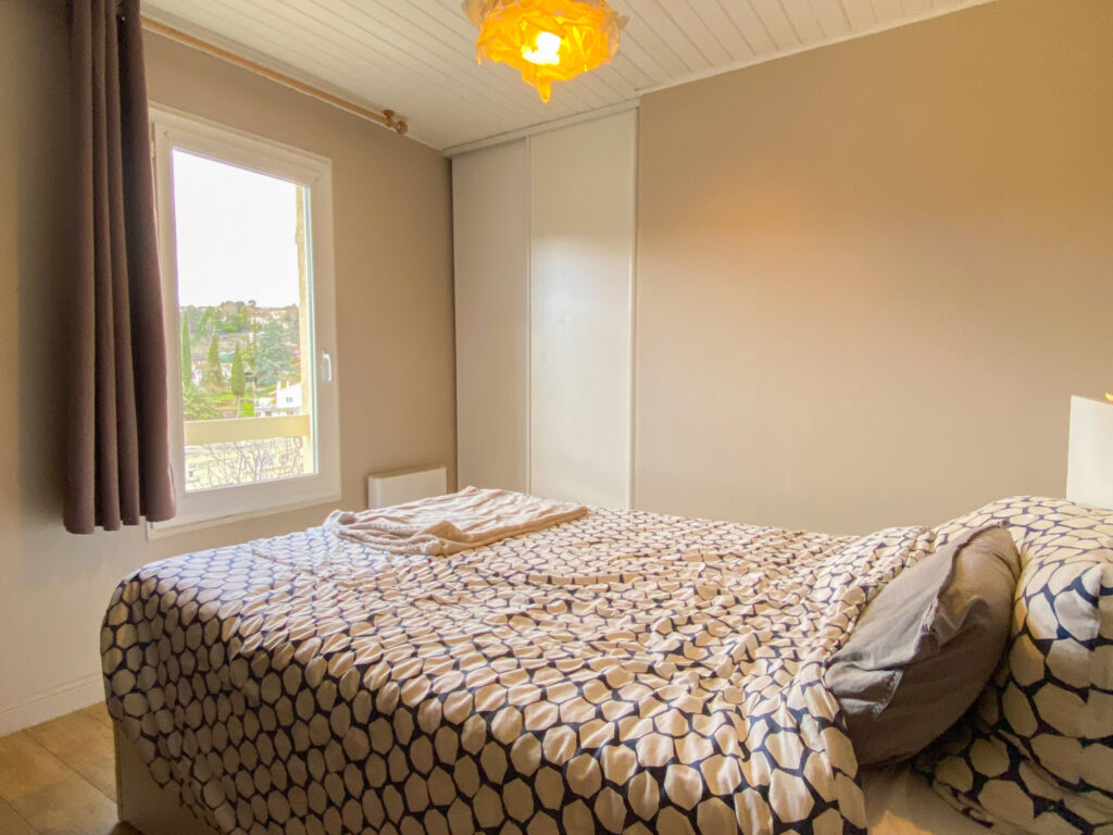 Maison R+2 dans un quartier résidentiel au coeur de Privas – 5 pièces – 3 chambres – 90 m²