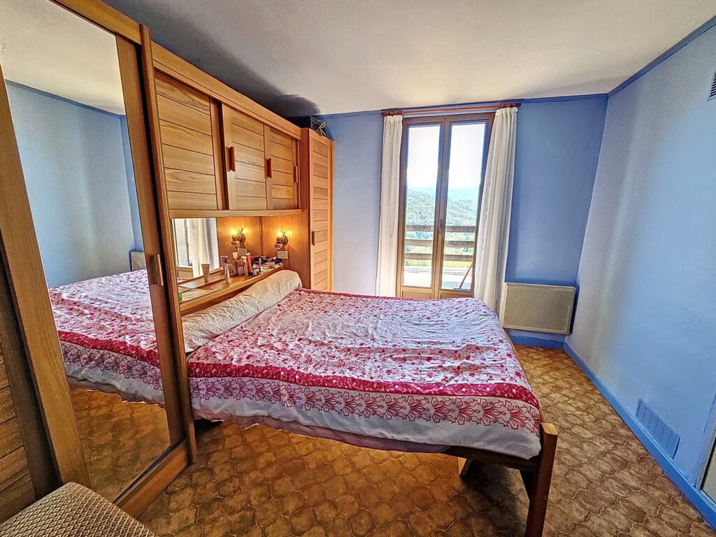 Maison avec vue sur les montagnes – 5 pièces – 4 chambres – 88 m²