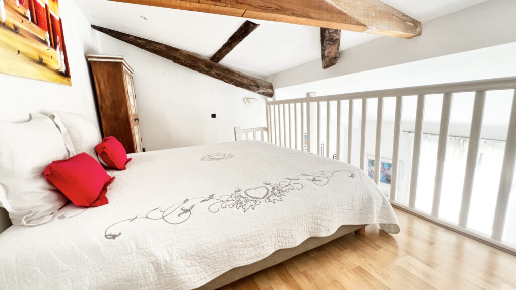 Place Massena – 2 pièces dernier étage – 2 pièces – 1 chambre – 46.02 m²