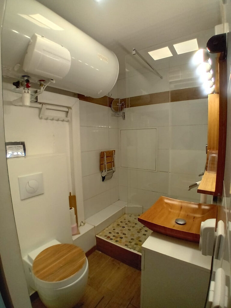 STUDIO VUE MER PLEIN COEUR DES SABLETTES  – 1 pièce – NR chambres – 19 m²