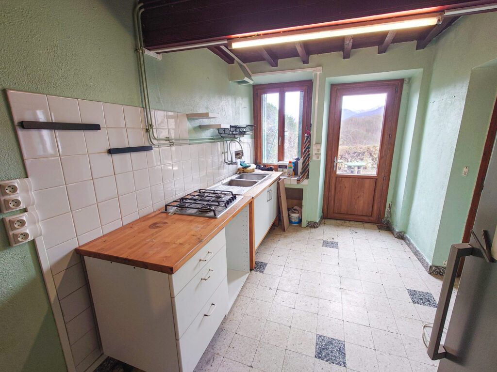 Maison dans un magnifique village des Pyrénées  – 6 pièces – 4 chambres – 132 m²