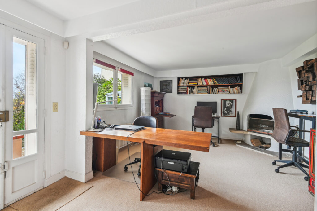 Suresnes (92) – Demeure de prestige avec vue sur Paris – 7 pièces – 5 chambres – 300 m²