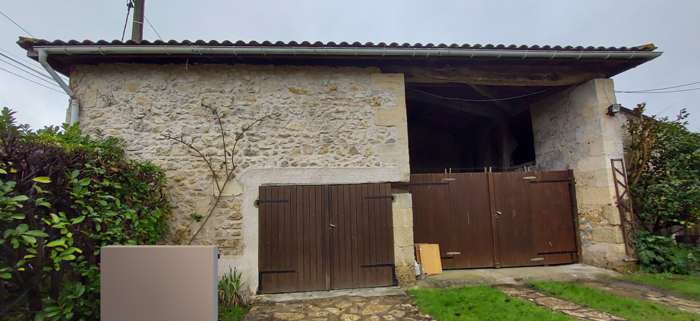 Maison en pierres, avec dépendances pour atelier, gîte  – 4 pièces – 2 chambres – 152 m²
