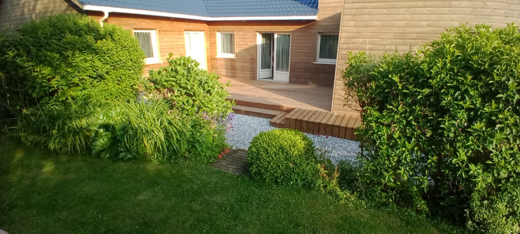 A VENDRE EN EXCLUSIVITE BORD DE MER JOLIE MAISON CONTEMPORAI – 8 pièces – 5 chambres – 218 m²