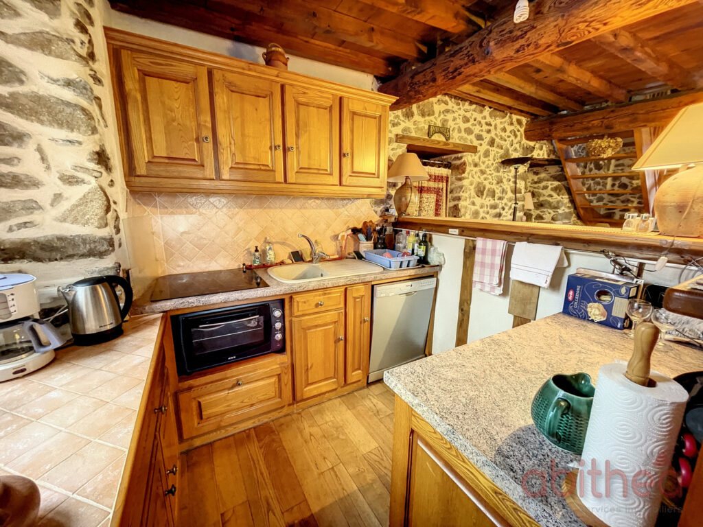 Maison en pierre de 170m2 avec vue  – 6 pièces – 4 chambres – 170 m²