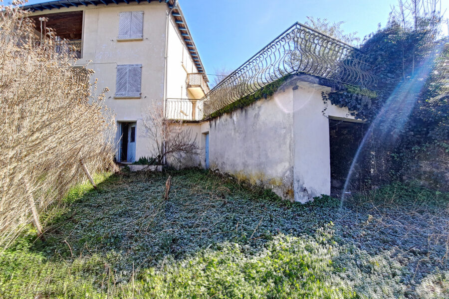 Maison à vendre à Ercé