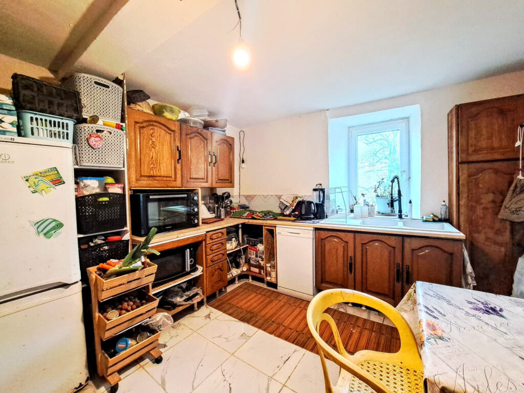 Grand corps de ferme a finir de restaurer  – 4 pièces – 3 chambres – 115 m²