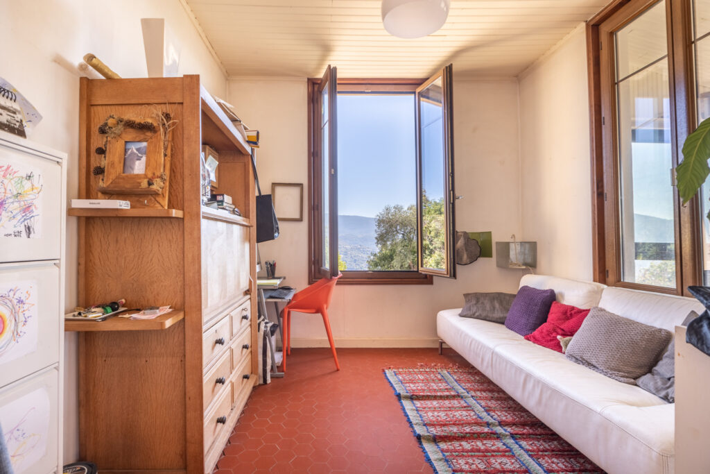 Charmante maison avec vue panoramique de 4 pièces  – 4 pièces – 3 chambres – 80 m²