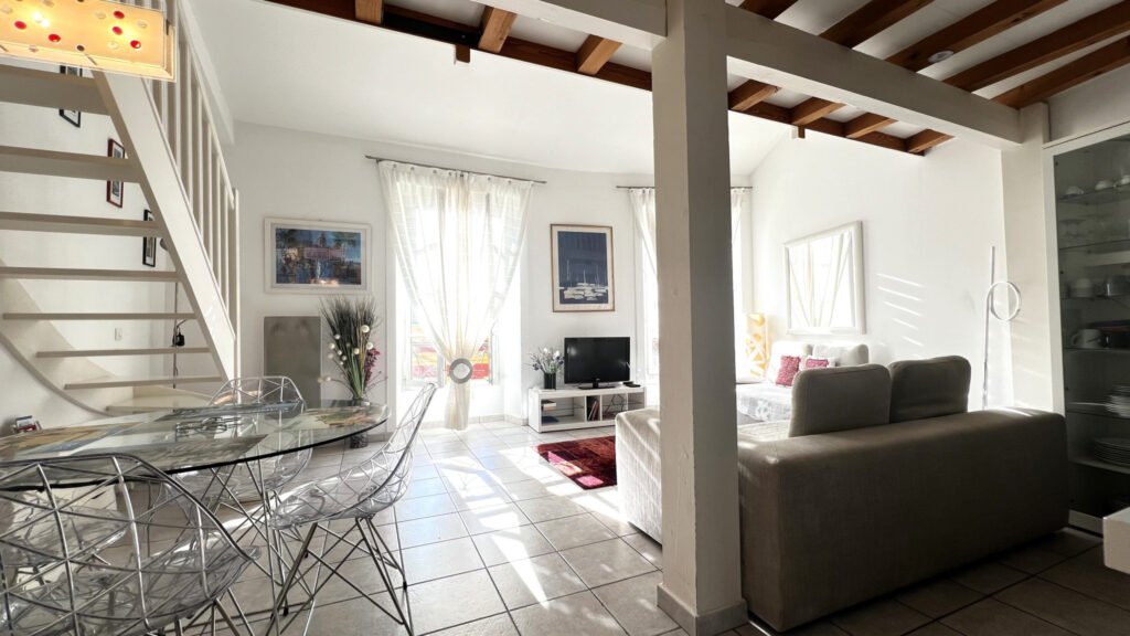 Place Massena – 2 pièces dernier étage – 2 pièces – 1 chambre – 46.02 m²