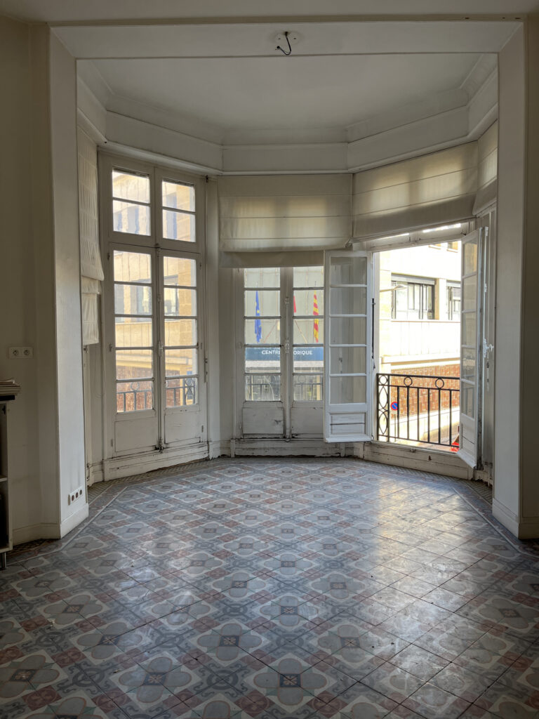 APPARTEMENT BOURGEOIS F3/4 – 4 pièces – 2 chambres – 96 m²
