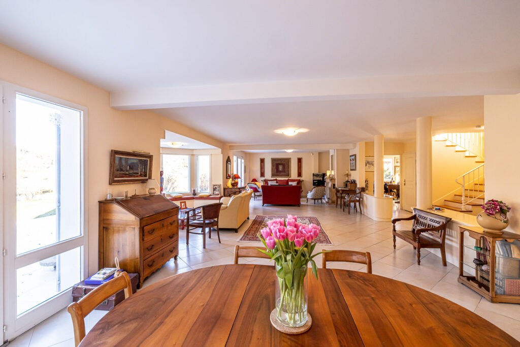 Propriété à la Combe de Lancey – 10 pièces – 7 chambres – 299.45 m²