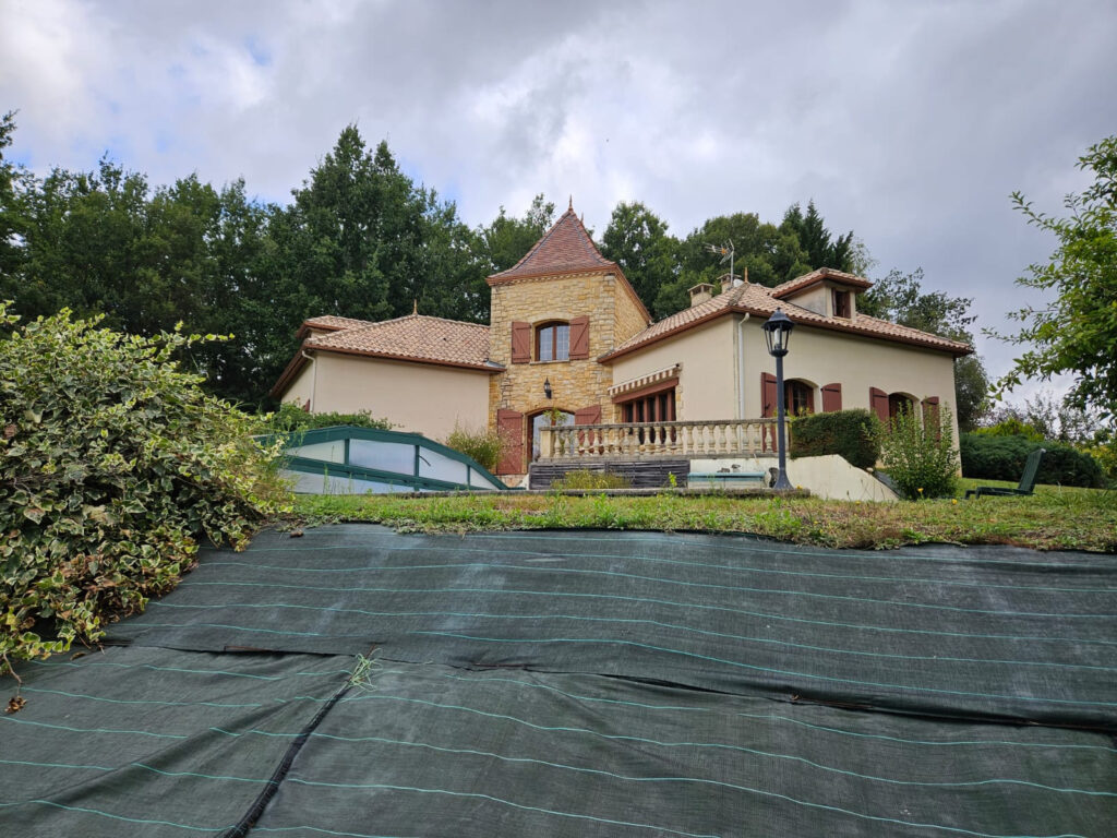 Maison 5 Pièces 171m2 Piscine Couverte – 5 pièces – 4 chambres – 171.29 m²