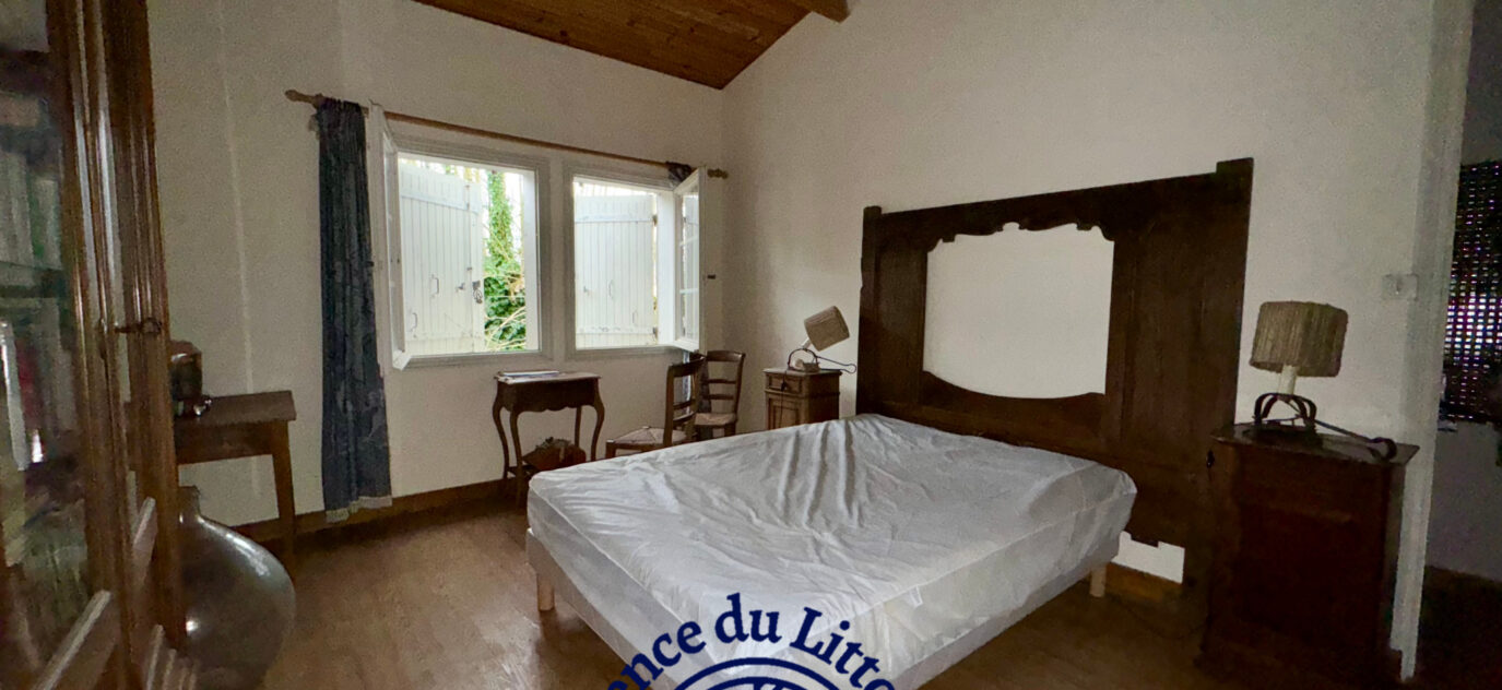 Arces S/Gironde charentaise familiale face à l’estuaire – 9 pièces – 6 chambres – 236 m²