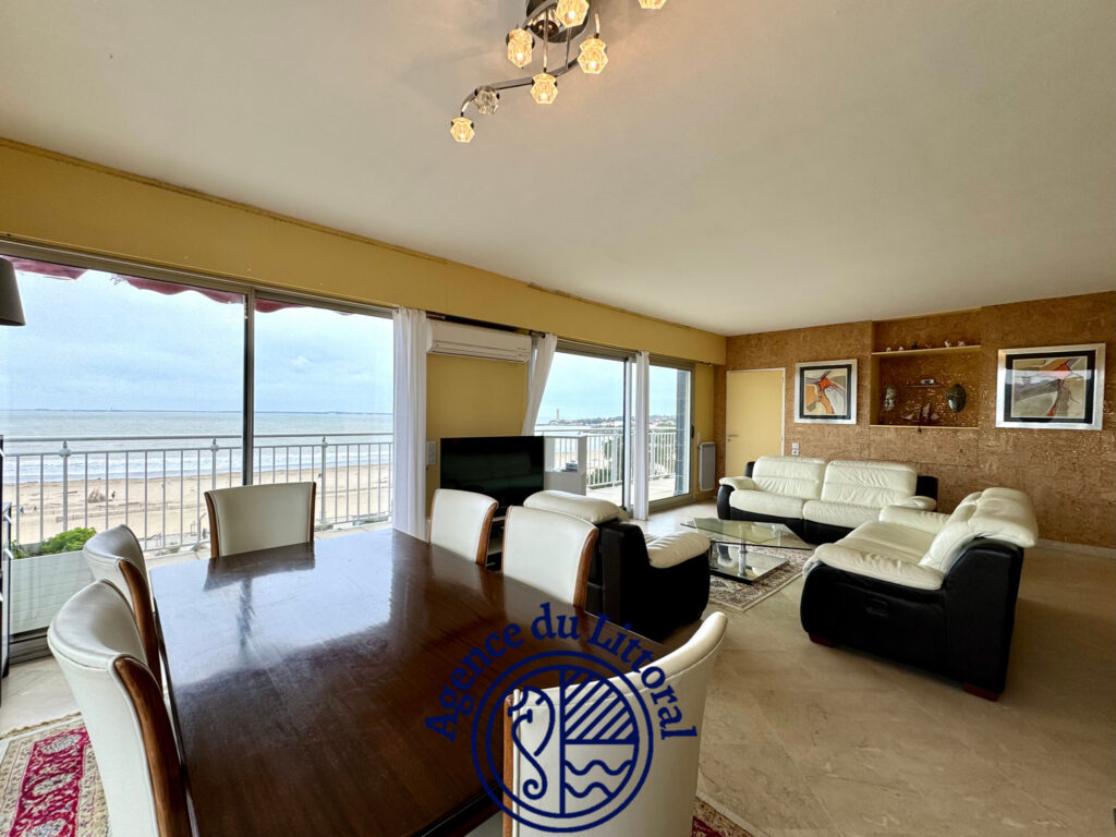 St Georges de Didonne, pleine vue mer, très bel appartement – 4 pièces – 3 chambres – 124.21 m²