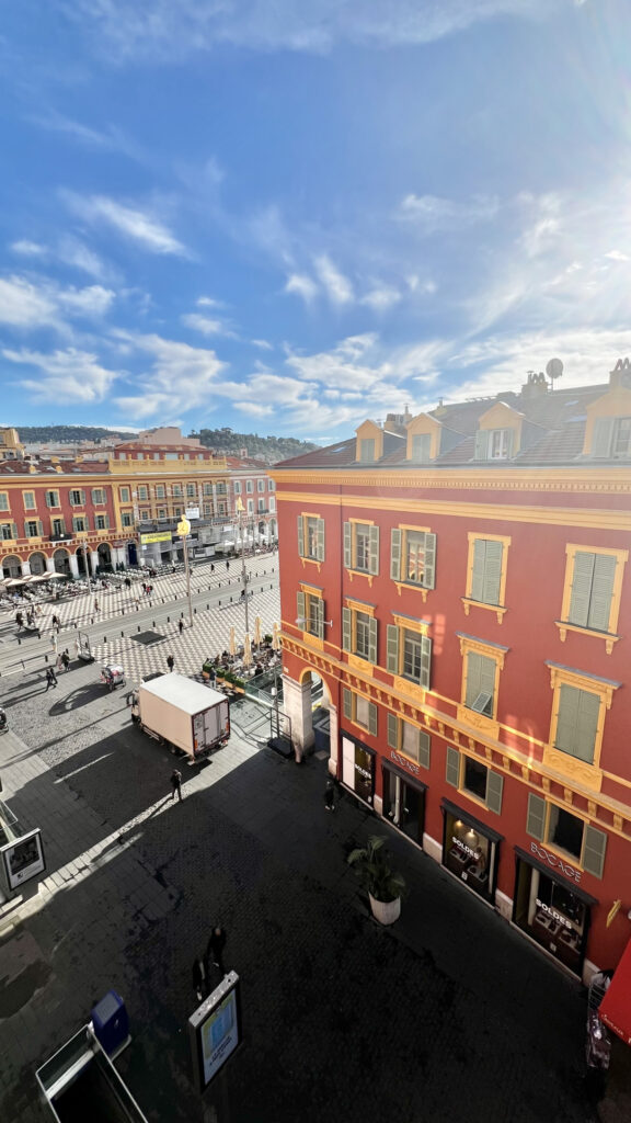 Place Massena – 2 pièces dernier étage – 2 pièces – 1 chambre – 46.02 m²