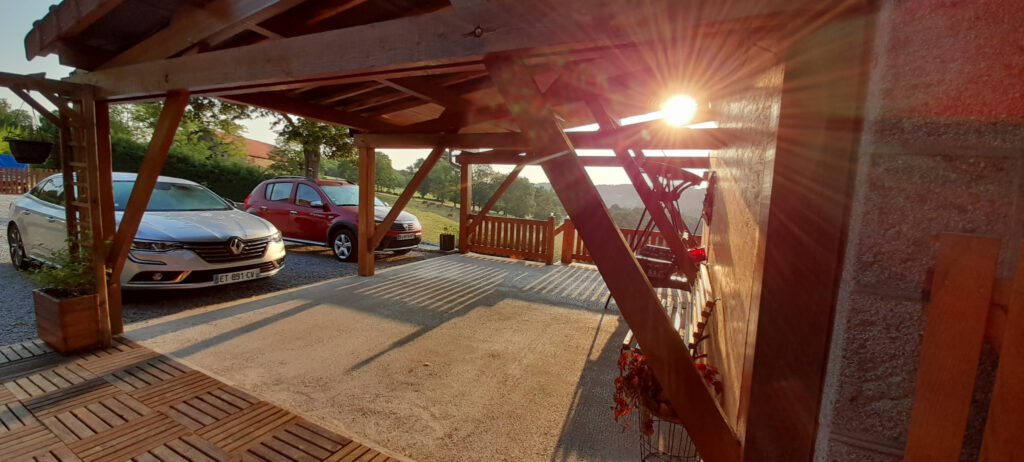 Maison / Villa d’exception sur les hauteurs de AUBUSSON (7km – 4 pièces – 2 chambres – 90 m²