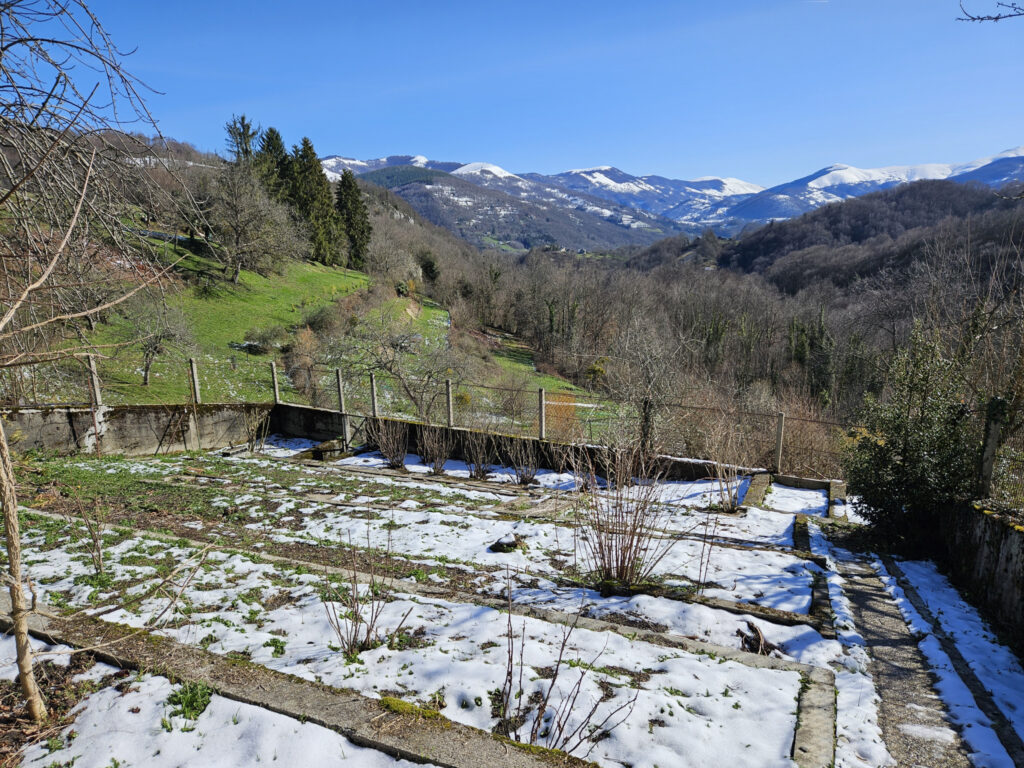 Maison dans un magnifique village des Pyrénées  – 6 pièces – 4 chambres – 132 m²
