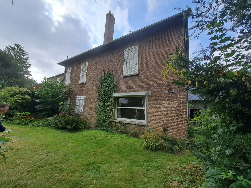 AISNE DURY Corps de Ferme avec plusieurs bâtiments – 11 pièces – 7 chambres – 295 m²