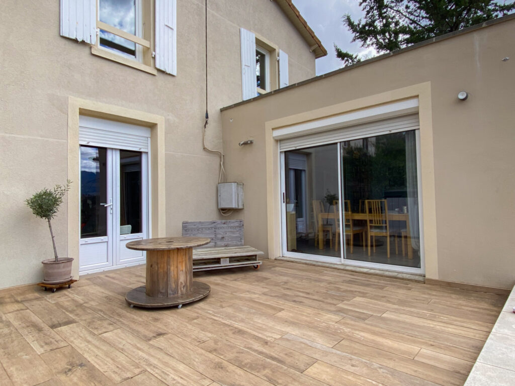 Maison R+2 dans un quartier résidentiel au coeur de Privas – 5 pièces – 3 chambres – 90 m²