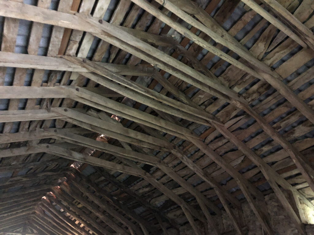 Corps de ferme avec dépendances à la campagne  – 3 pièces – 2 chambres – 150 m²