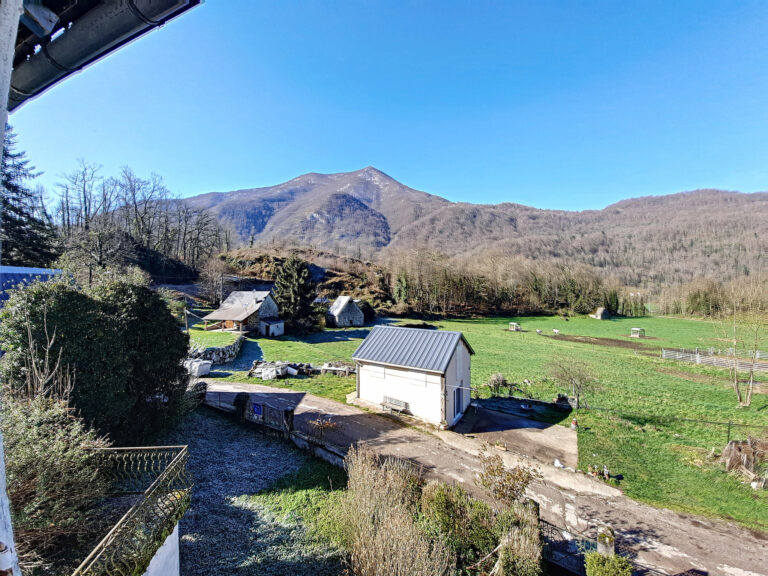 Maison 2 chambres avec vue sur les montagnes  – 3 pièces – 2 chambres – 63 m²
