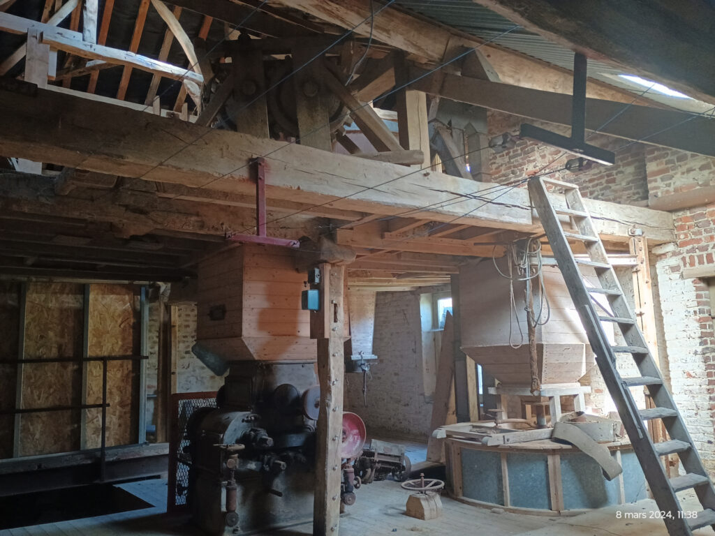 AISNE SAINT-ALGIS Ancien moulin avec étang  – 7 pièces – 4 chambres – 199 m²