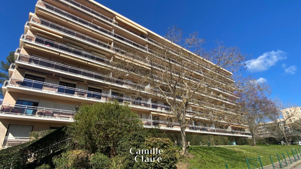 Dernier étage : Appartement T3 – T4 avec terrasse – résidenc – 4 pièces – 3 chambres – 90 m²