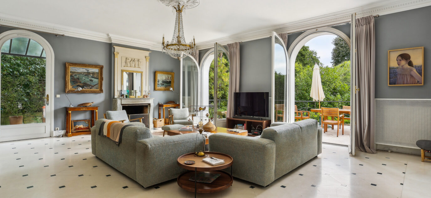 Versailles (78) – Clagny Glatigny – Hôtel Particulier d’exce – 10 pièces – 6 chambres – 350 m²