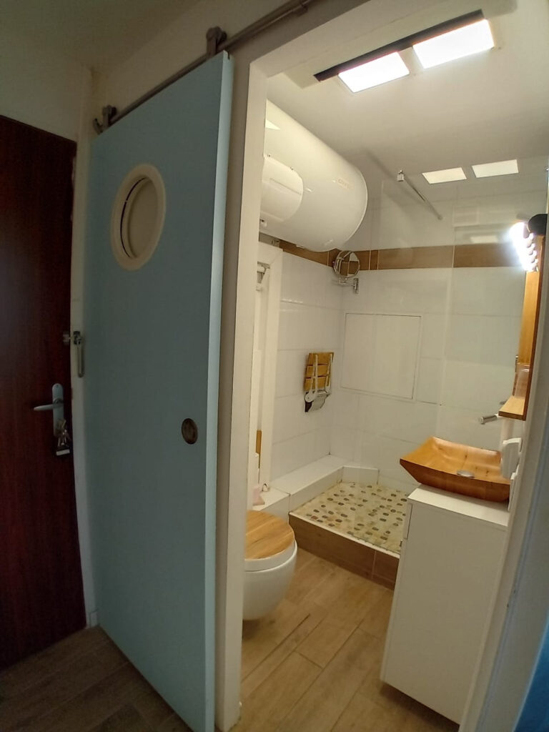 STUDIO VUE MER PLEIN COEUR DES SABLETTES  – 1 pièce – NR chambres – 19 m²