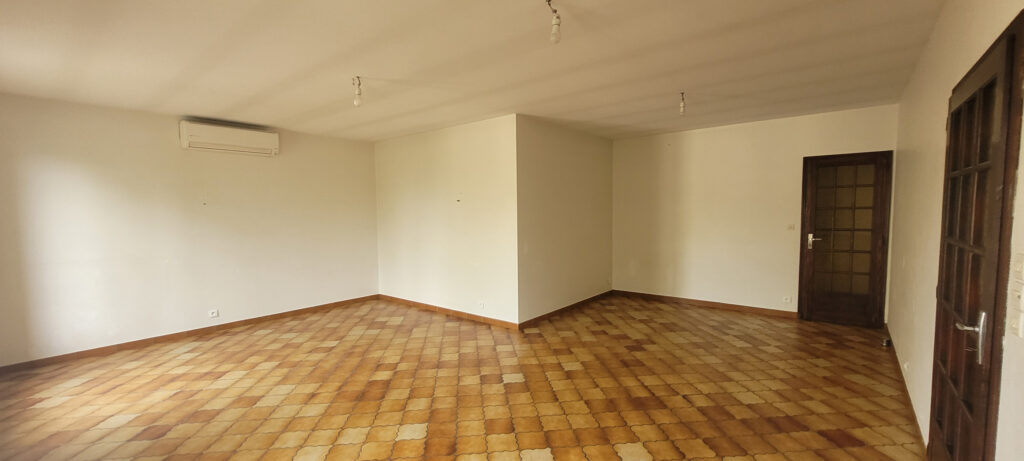 Maison et grand terrain avec vue panoramique – 4 pièces – 3 chambres – 130 m²