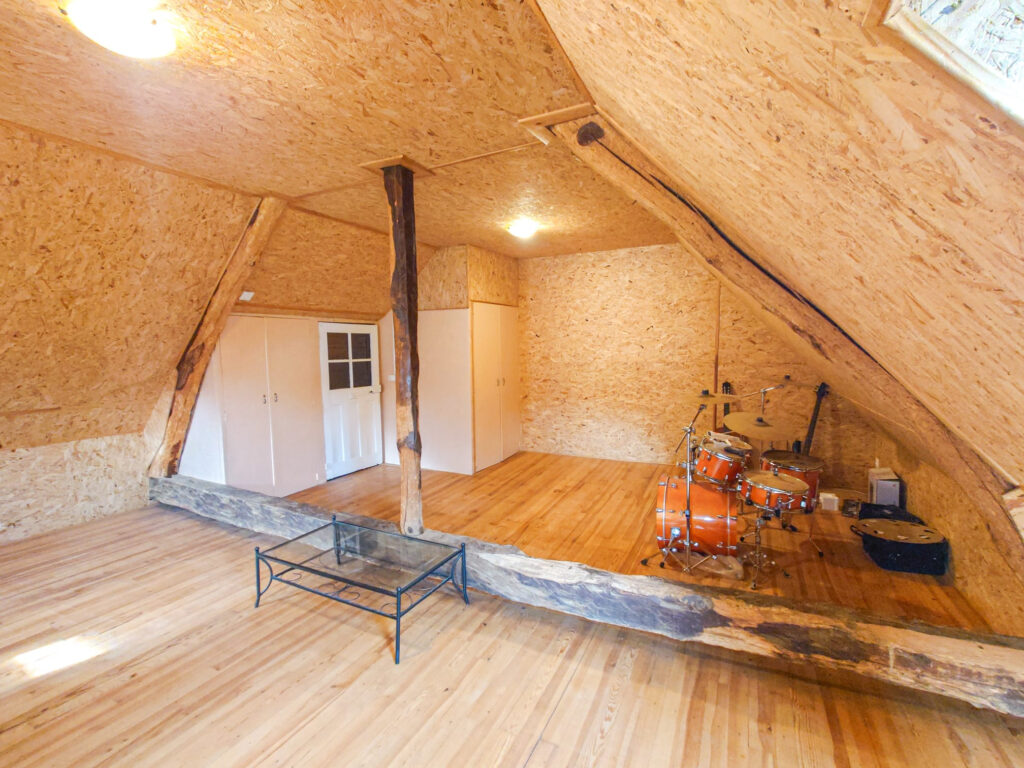 Maison dans un magnifique village des Pyrénées  – 6 pièces – 4 chambres – 132 m²