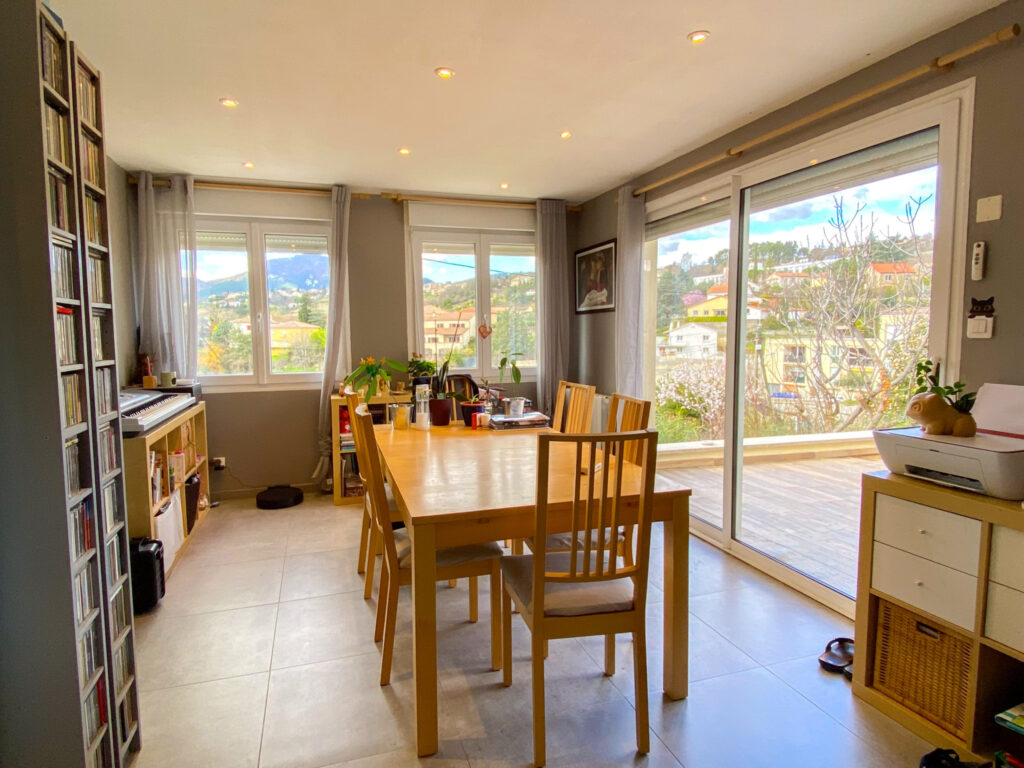 Maison R+2 dans un quartier résidentiel au coeur de Privas – 5 pièces – 3 chambres – 90 m²