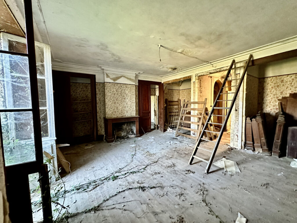 Propriété XIXe à restaurer  – 12 pièces – 6 chambres – 400 m²