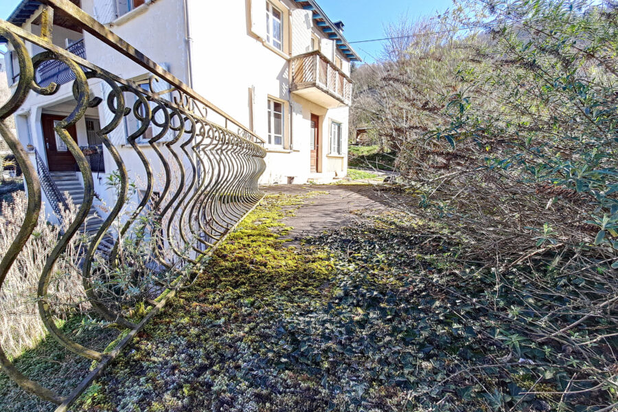 Maison à vendre à Ercé