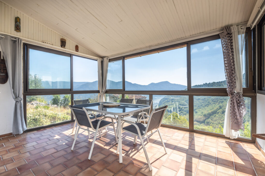 Charmante maison avec vue panoramique de 4 pièces  – 4 pièces – 3 chambres – 80 m²