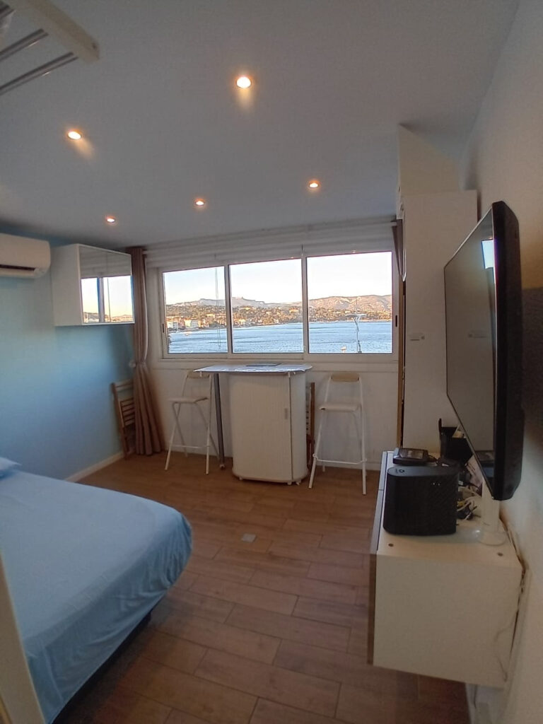 STUDIO VUE MER PLEIN COEUR DES SABLETTES  – 1 pièce – NR chambres – 19 m²