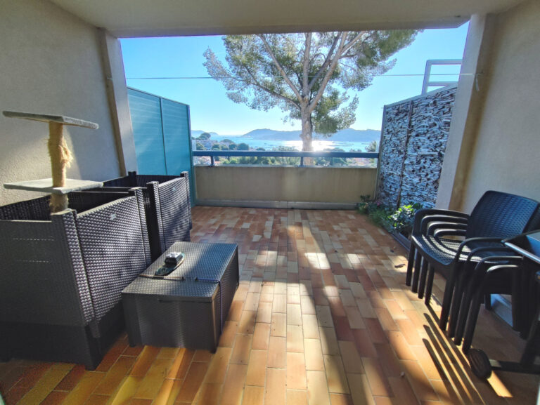 TAMARIS, T2 avec terrasse et parking privatif PLEINE VUE MER – 2 pièces – 1 chambre – 27 m²