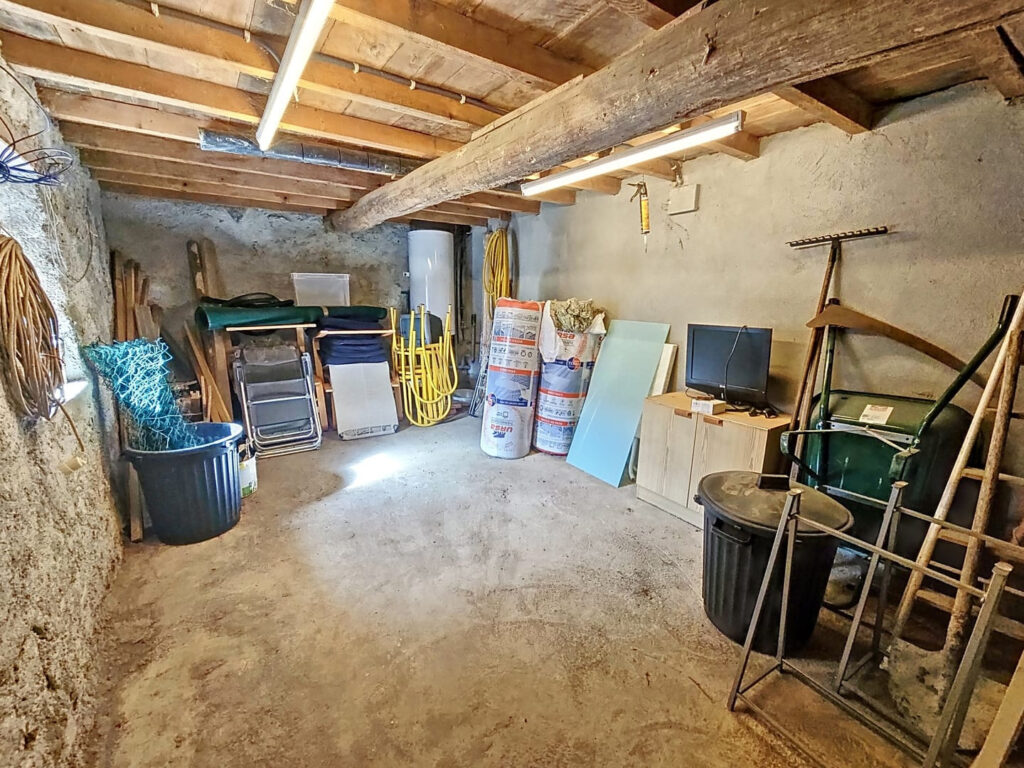 Grange aménagée avec magnifique vue sur la vallée – 3 pièces – 2 chambres – 57 m²