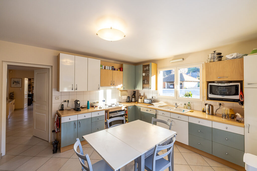 Propriété à la Combe de Lancey – 10 pièces – 7 chambres – 299.45 m²