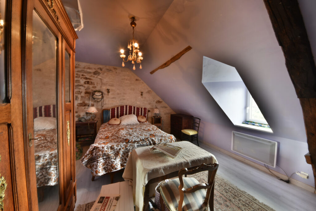 Maison de Bourg à TURENNE – 4 pièces – 2 chambres – 126 m²