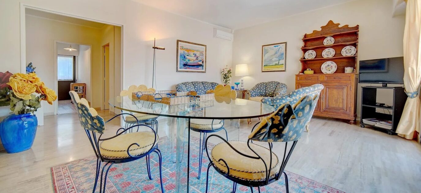 Cannes Banane, 4P avec terrasse de 28m2 – 4 pièces – 3 chambres – 2 voyageurs – 86.02 m²