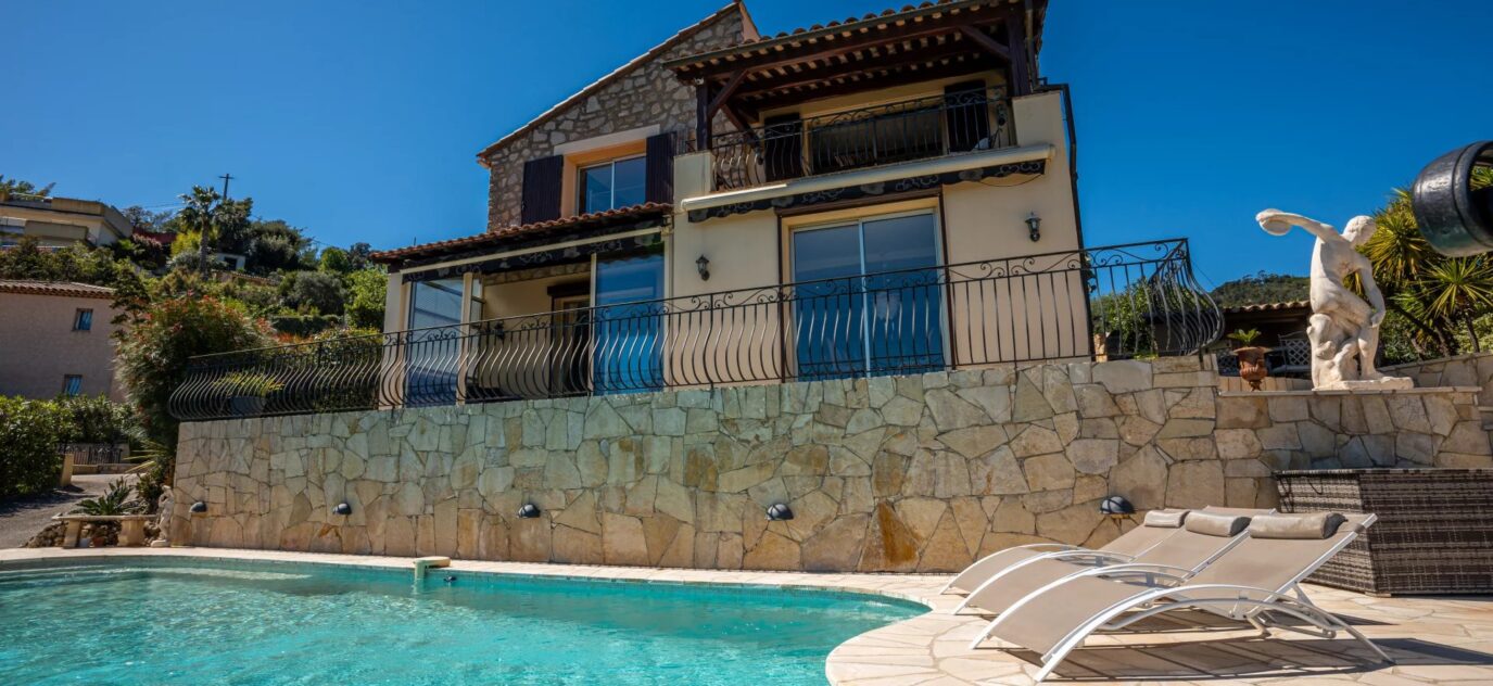 Villa de charme proche du bord de mer – 5 pièces – 3 chambres – 140 m²