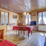 Ferme traditionnelle savoyarde de cinq chambres dans le quartier le plus recherché de Morzine – 10 pièces – 7 chambres – 10 voyageurs – 190 m²