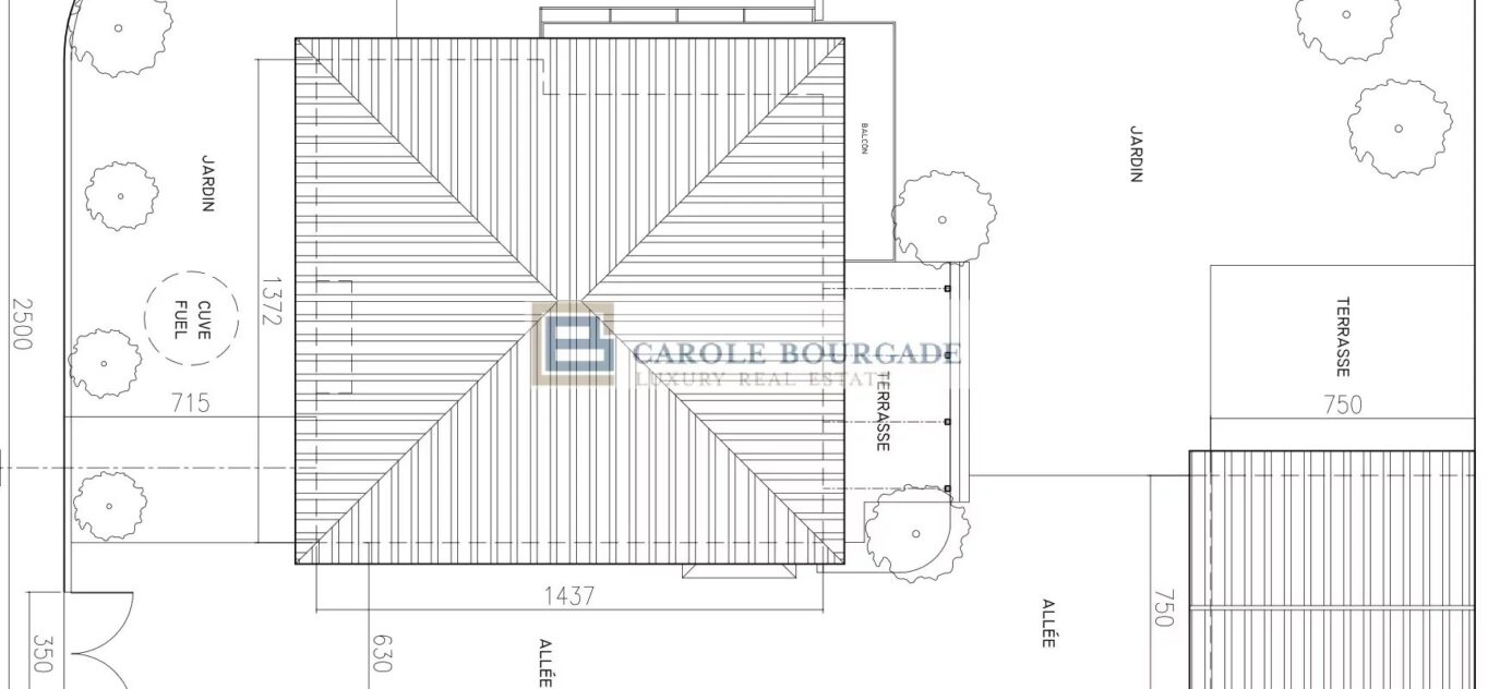 A VENDRE – ARÈS – BASSIN D’ARCACHON –  MAISON AVEC JARDIN ET PISCINE  – VUE BASSIN – 9 pièces – 8 chambres – 308 m²