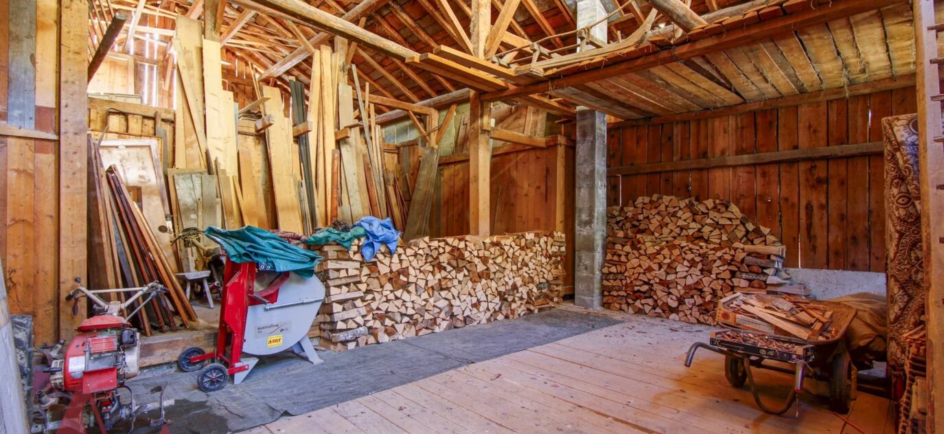 Ferme traditionnelle savoyarde de cinq chambres dans le quartier le plus recherché de Morzine – 10 pièces – 7 chambres – 10 voyageurs – 190 m²