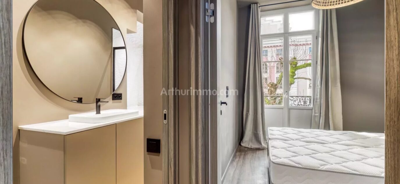 Somptueux appartement T3 meublé et refait à neuf au cœur du centre-ville – 3 pièces – NR chambres – 8 voyageurs – 55 m²