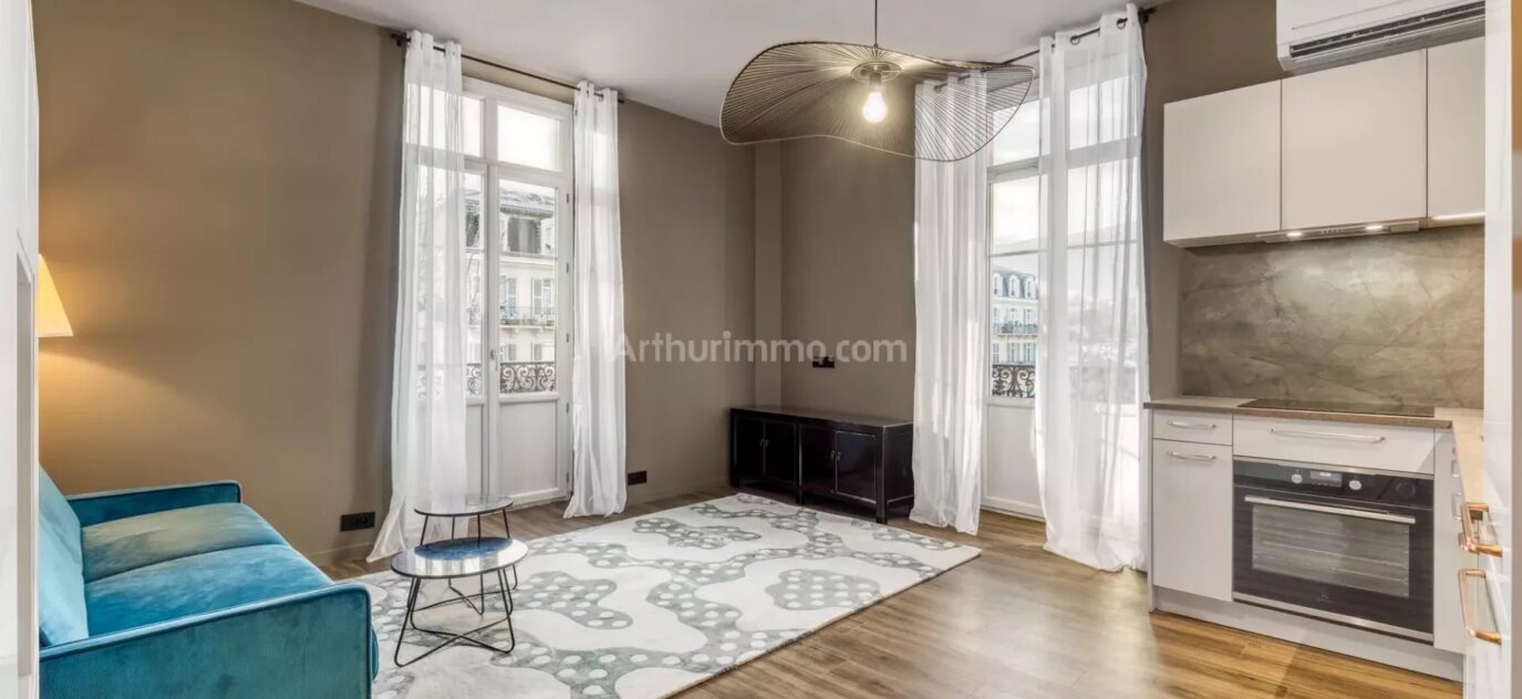 Somptueux appartement T3 meublé et refait à neuf au cœur du centre-ville – 3 pièces – NR chambres – 8 voyageurs – 55 m²