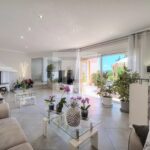 Mougins – Dans un quartier résidentiel – 6 pièces – 4 chambres – 10 voyageurs – 192 m²