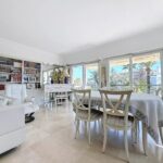 Vente en Nue-Propriété d’un penthouse en plein cœur de Cannes avec Piscine et Vue Mer – 5 pièces – 3 chambres – 2 voyageurs – 141.05 m²